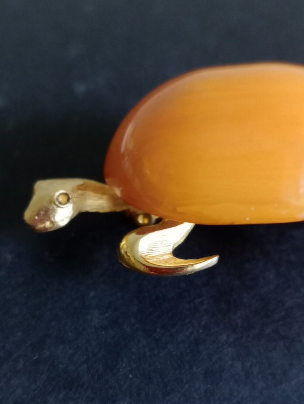 Gold-Tone Turtle Brooch with Glossy Orange Cabochon - Picture 8 of 8